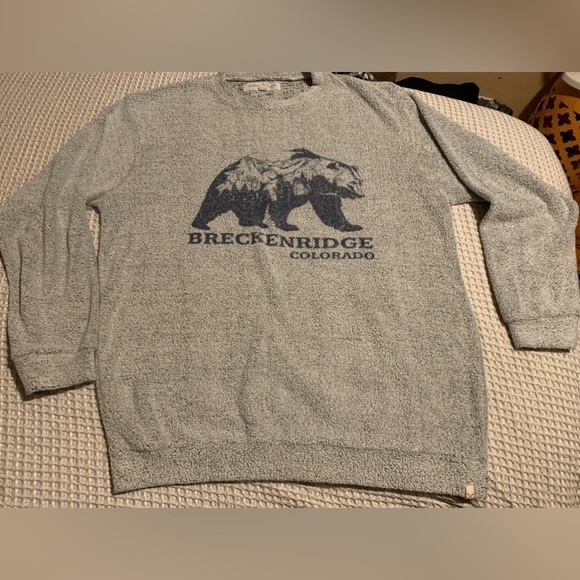 Vineyard Crew Tops - EUC location graphic sweatshirt Breckenridge Colorado size large , textured